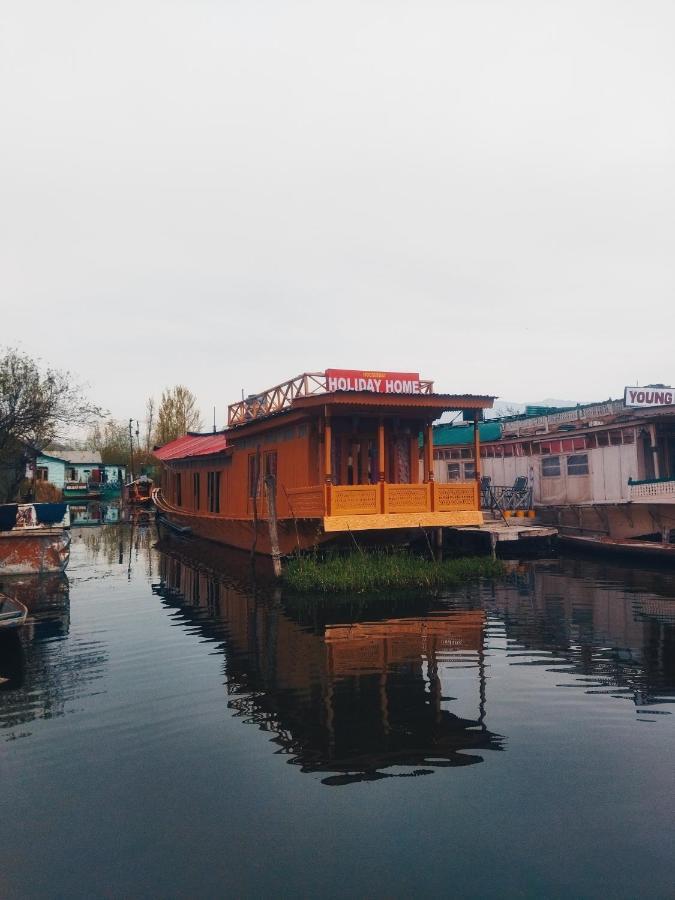 Houseboat Holiday Home Srīnagar Zewnętrze zdjęcie